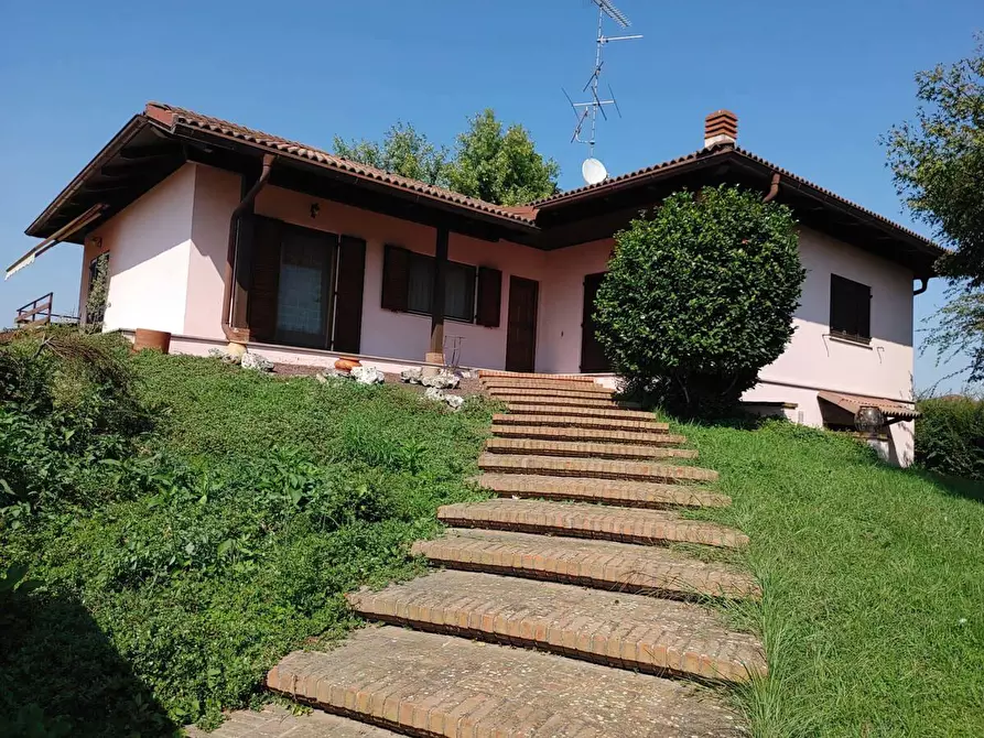 Immagine 4 di Casa indipendente in vendita  in Piazzale Felice Dardano 24a a Villata