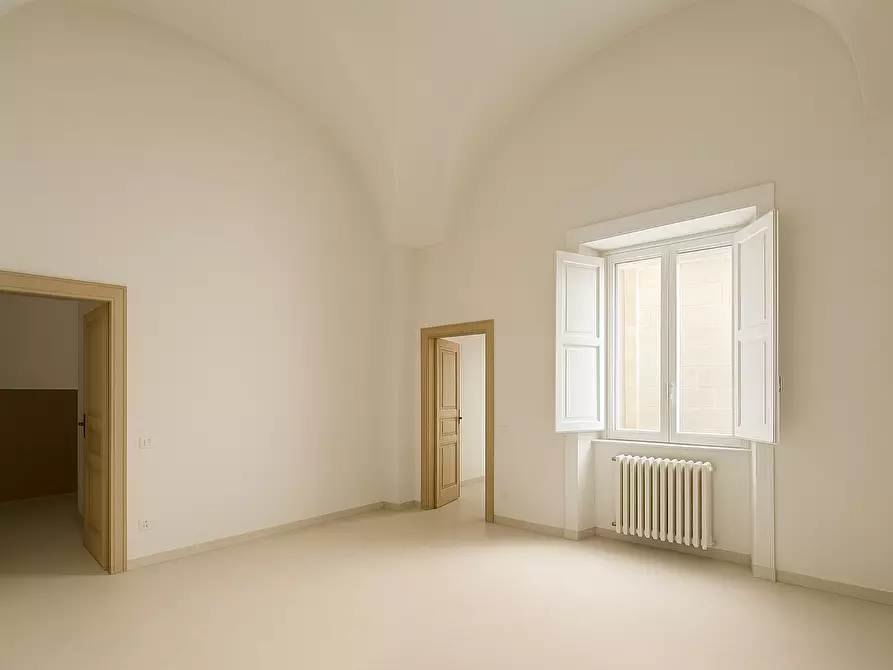 Immagine 12 di Pentalocale in vendita  in Vico dei Fieschi 2 a Lecce