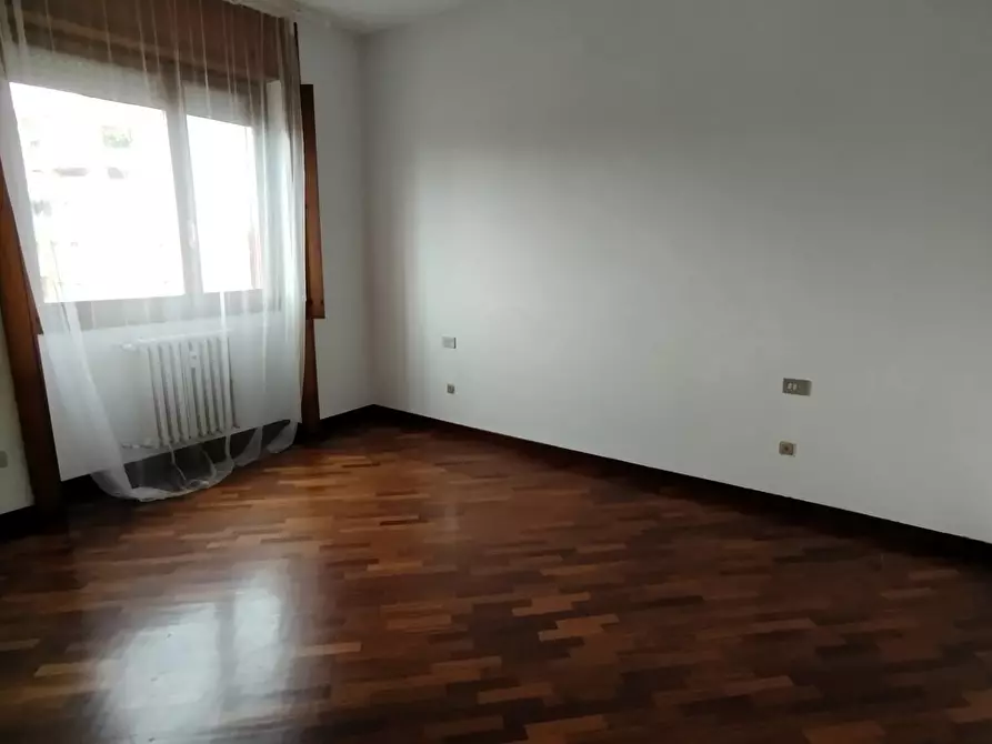 Immagine 22 di Trilocale in affitto  in Via Decembrio 25 a Milano
