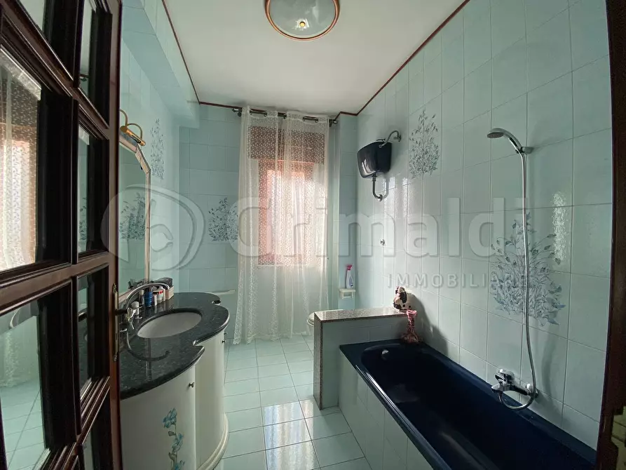 Immagine 14 di Trilocale in vendita  a Giugliano In Campania