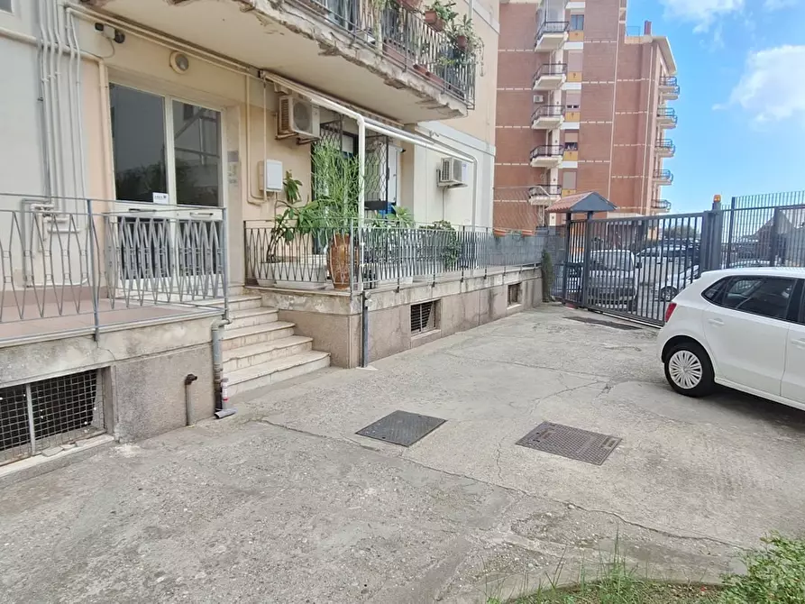 Immagine 28 di Quadrilocale in vendita  in Via dei Fiori 1 a Messina