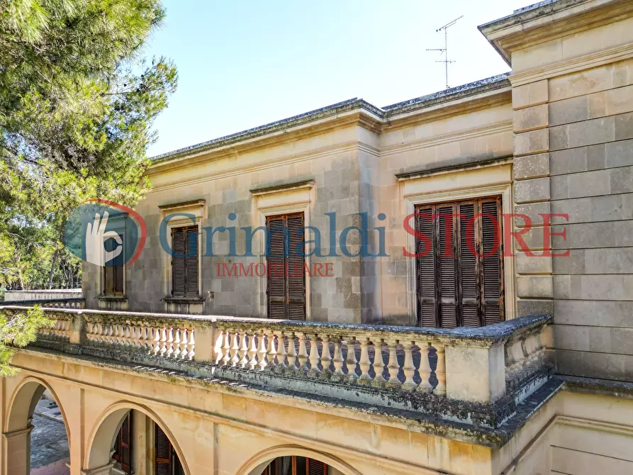 Immagine 4 di Villa in vendita  in Via Vecchia Carmiano a Lecce