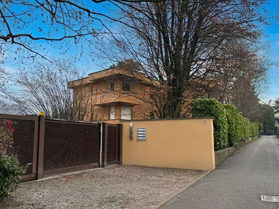 Immagine 1 di Trilocale in vendita  in Via Giovane Italia a Como