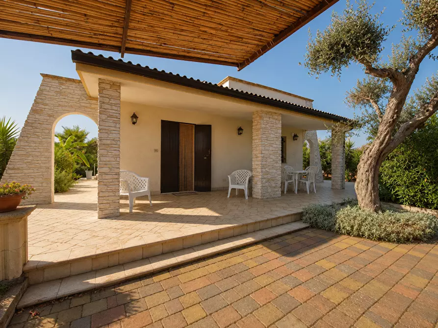 Immagine 8 di Villa in vendita  a San Vito Dei Normanni