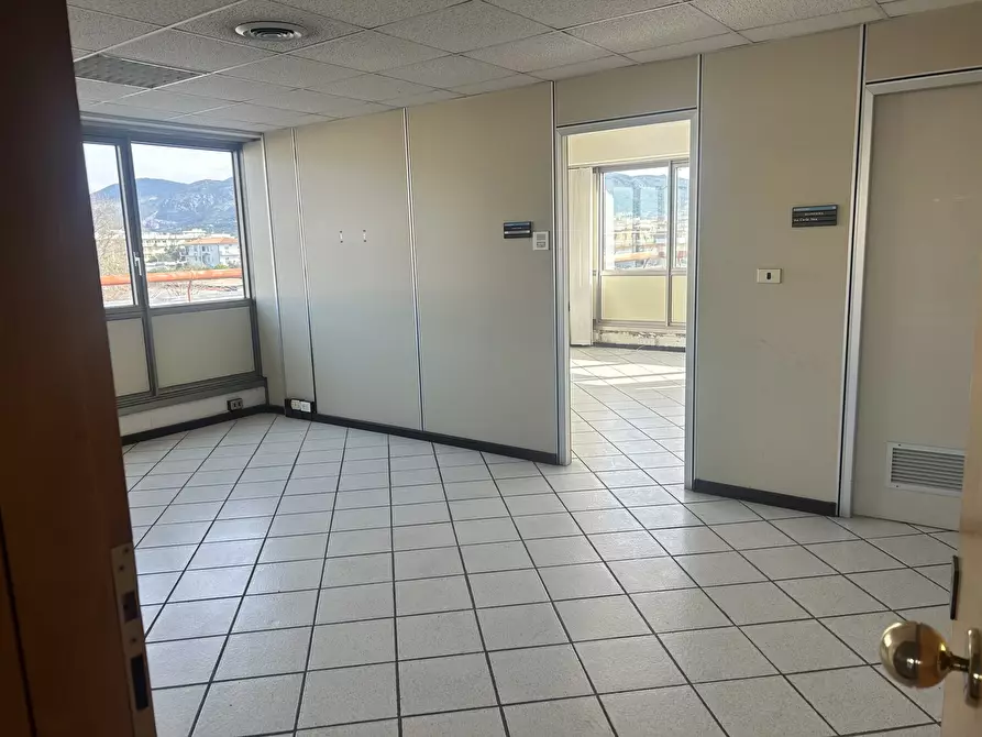 Immagine 11 di Ufficio in vendita  in via delle Arene 234 a Terracina