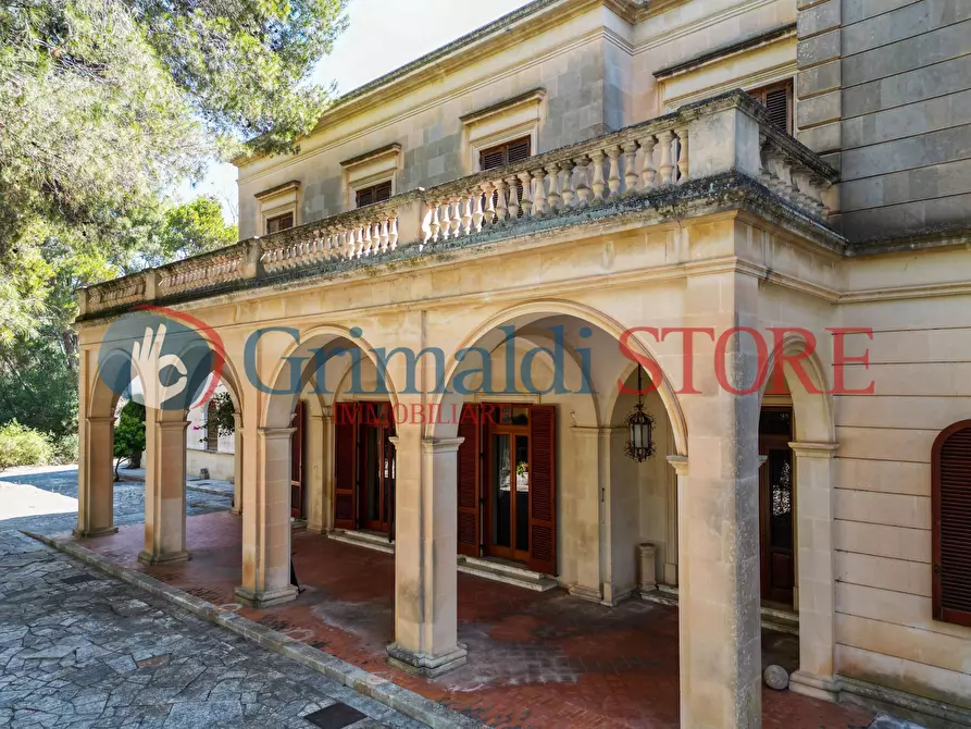 Immagine 6 di Villa in vendita  in Via Vecchia Carmiano a Lecce