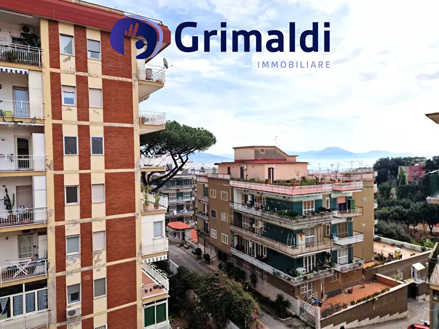 Immagine 15 di Quadrilocale in vendita  a Napoli