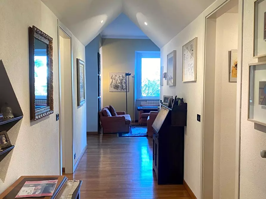 Immagine 12 di Quadrilocale in vendita  a Brunate