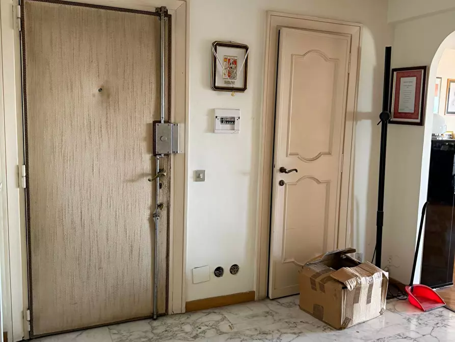 Immagine 7 di Attico in vendita  in Via dei Gandolfi a Roma
