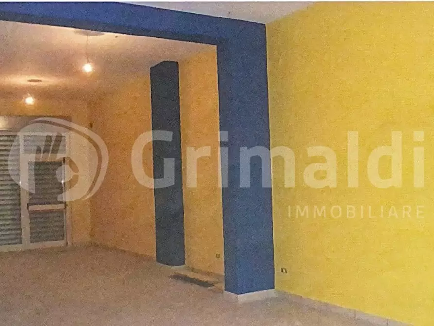 Immagine 5 di Locale commerciale in affitto  in Corso Trieste 86/bis a Telese Terme