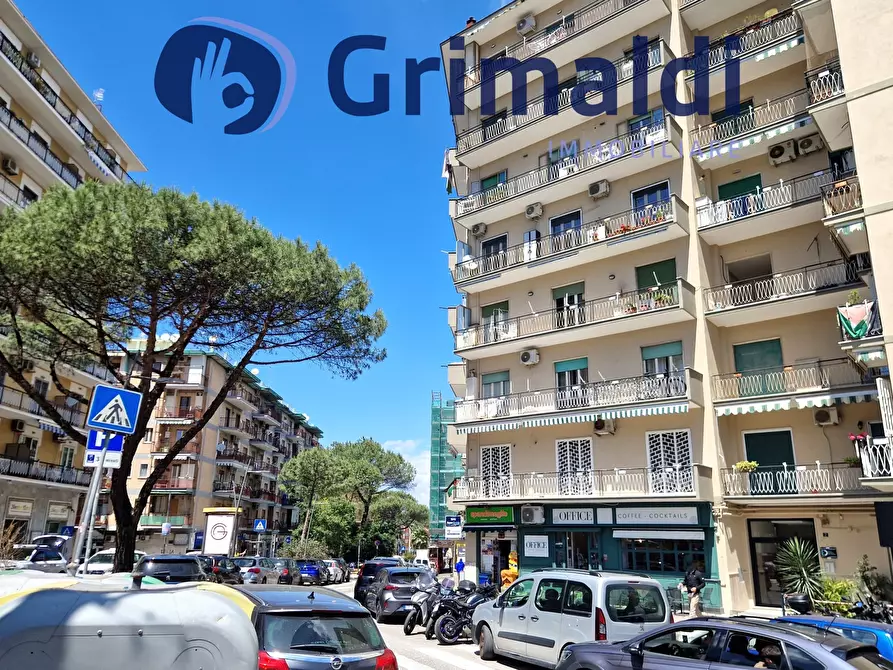 Immagine 1 di Quadrilocale in vendita  in Via Edoardo Nicolardi 2 a Napoli