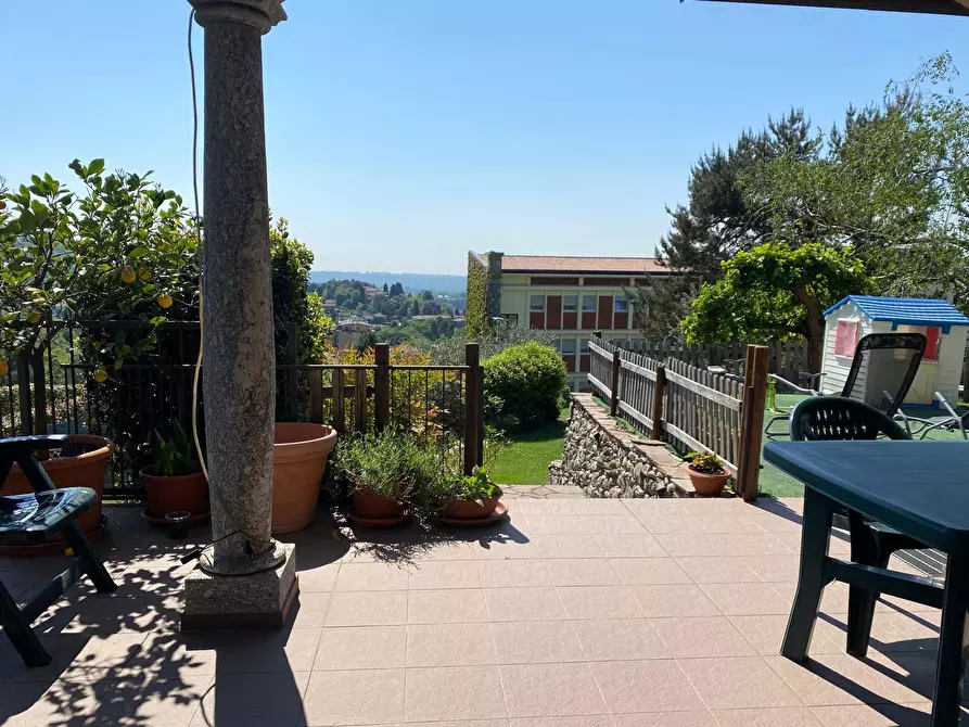 Immagine 27 di Villa in vendita  in Via delle Busacce 28 a San Fermo Della Battaglia