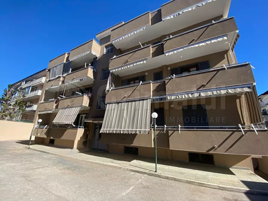 Immagine 14 di Trilocale in vendita  a Giugliano In Campania