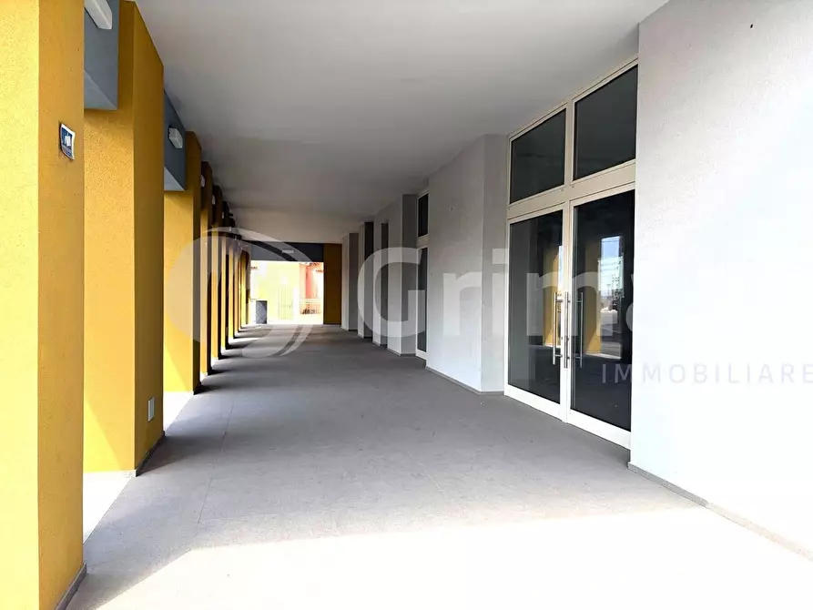 Immagine 2 di Showroom in vendita  in via lepanto a Gallipoli
