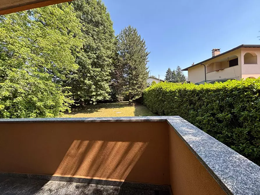 Immagine 12 di Trilocale in vendita  a Como