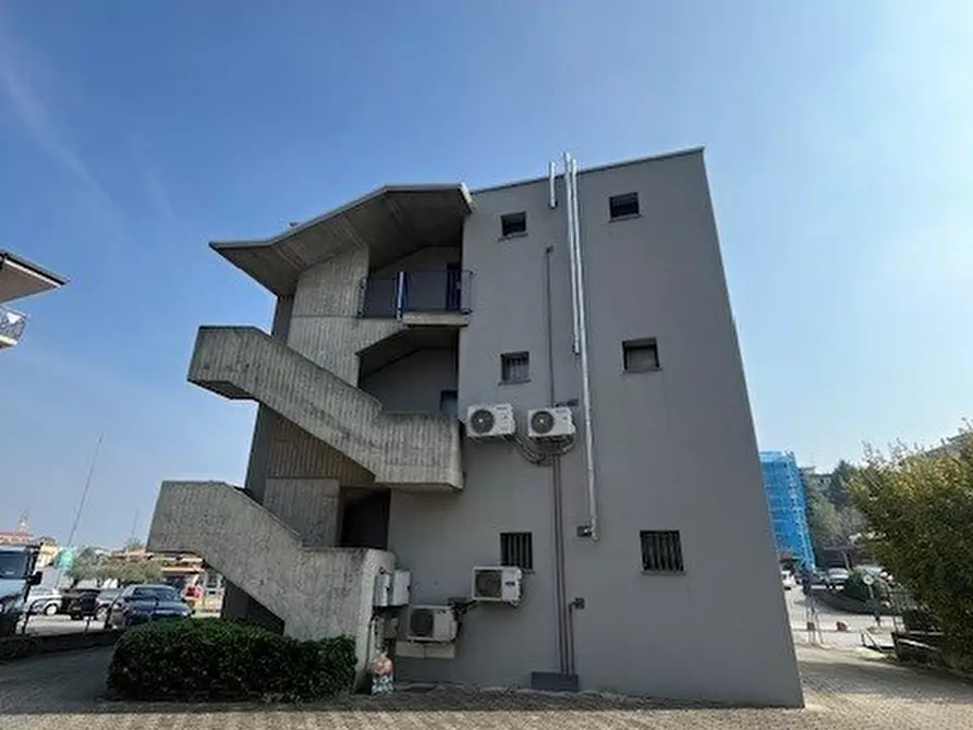 Immagine 18 di Locale commerciale in affitto  in Via Dante Alighieri 26 a Lurago D'erba