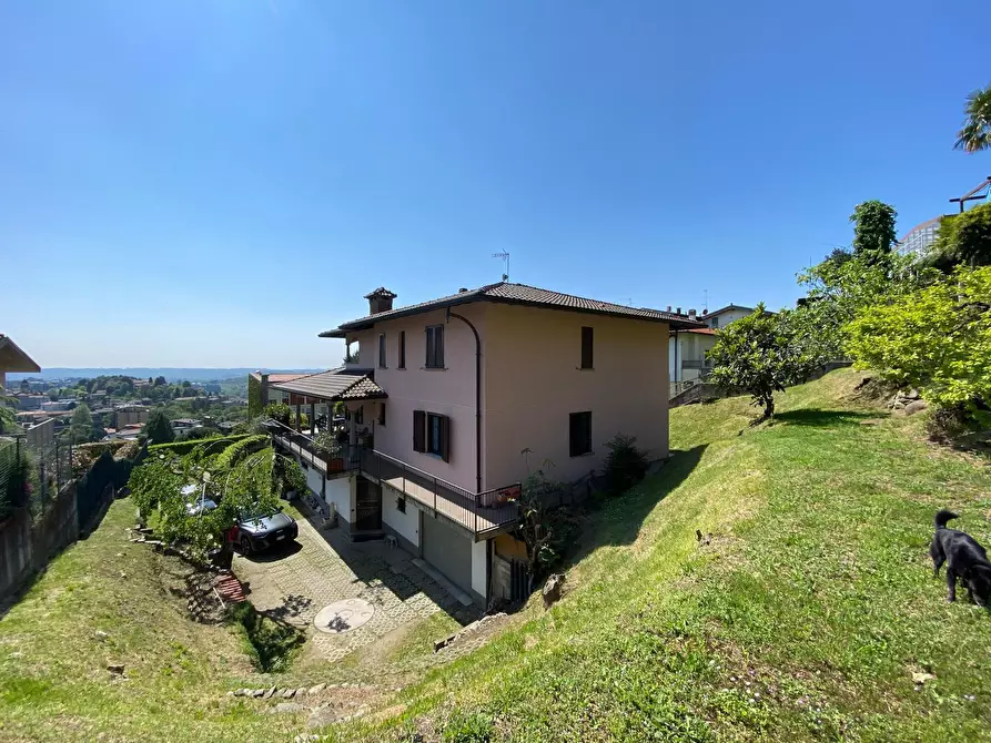 Immagine 39 di Villa in vendita  in Via delle Busacce 28 a San Fermo Della Battaglia