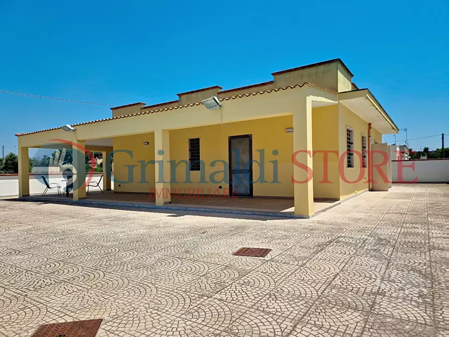 Immagine 9 di Villa in vendita  a Manduria