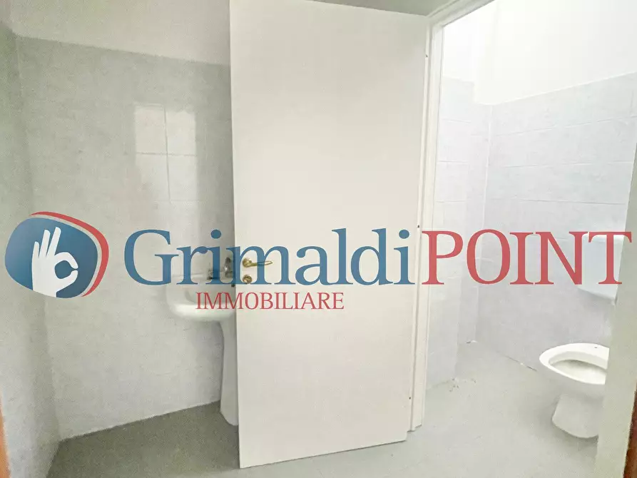 Immagine 15 di Locale commerciale in vendita  in Via Don Luigi Sturzo 53 a Lecce