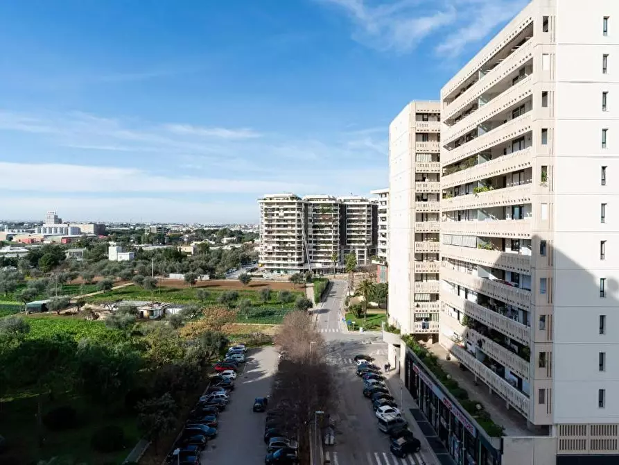 Immagine 48 di Quadrilocale in vendita  in Via Salvatore Matarrese 10 a Bari