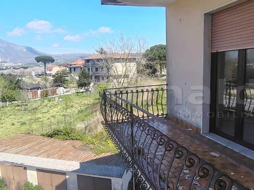 Immagine 5 di Palazzo in vendita  in Via Sferracavallo Snc a San Martino Valle Caudina