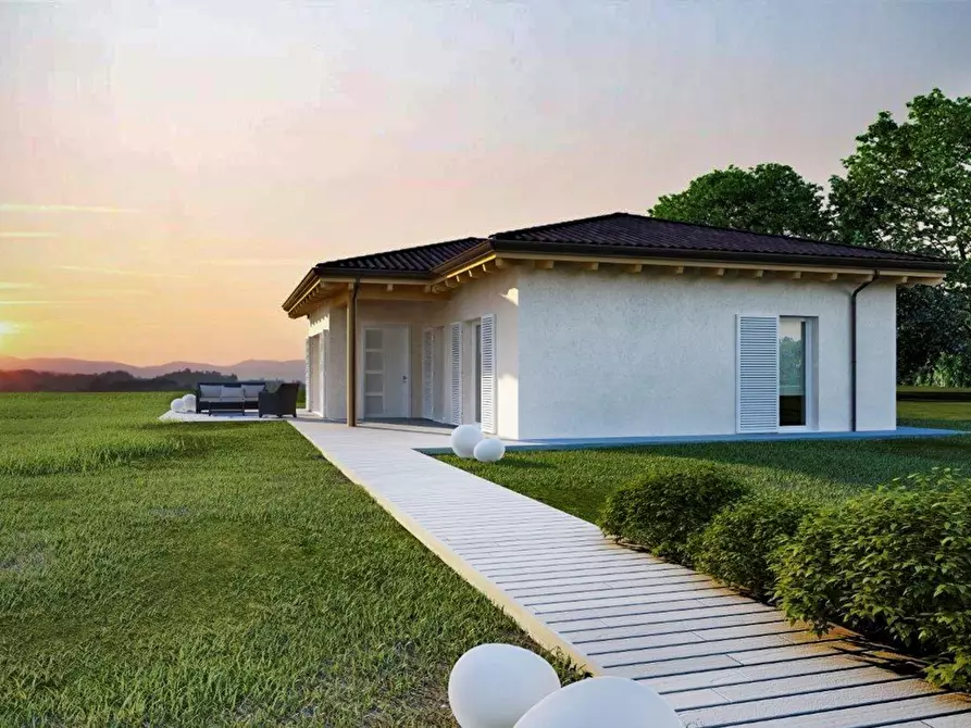 Immagine 4 di Villa in vendita  in Via Spagna a Vercelli