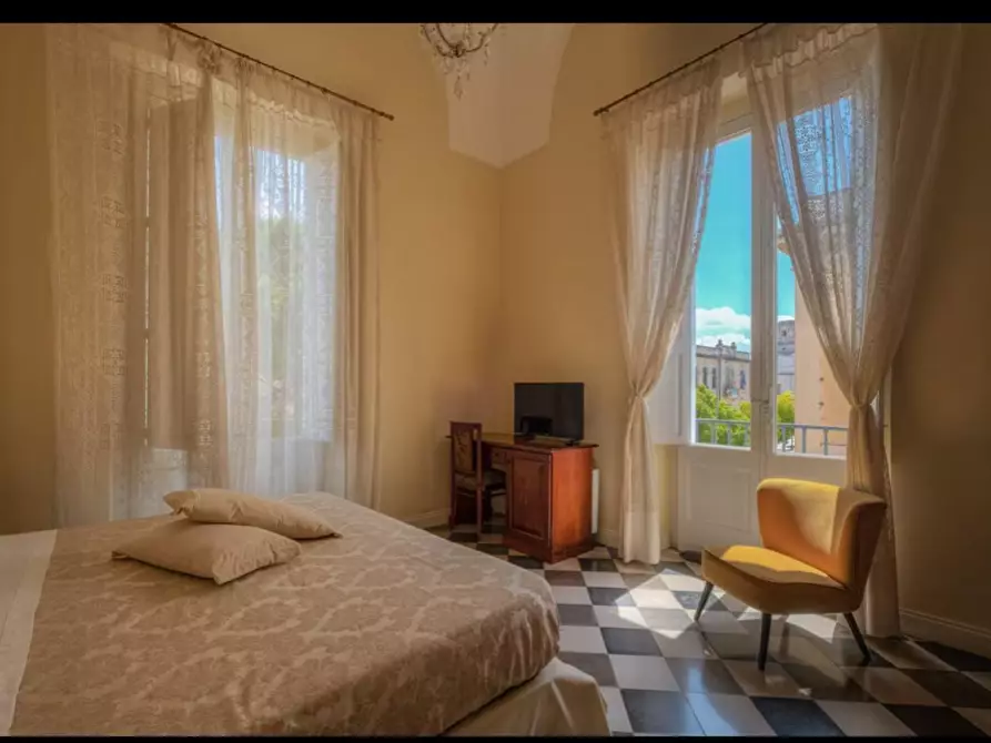 Immagine 11 di Palazzo in vendita  in via saverio de pace 3 a Nardo'