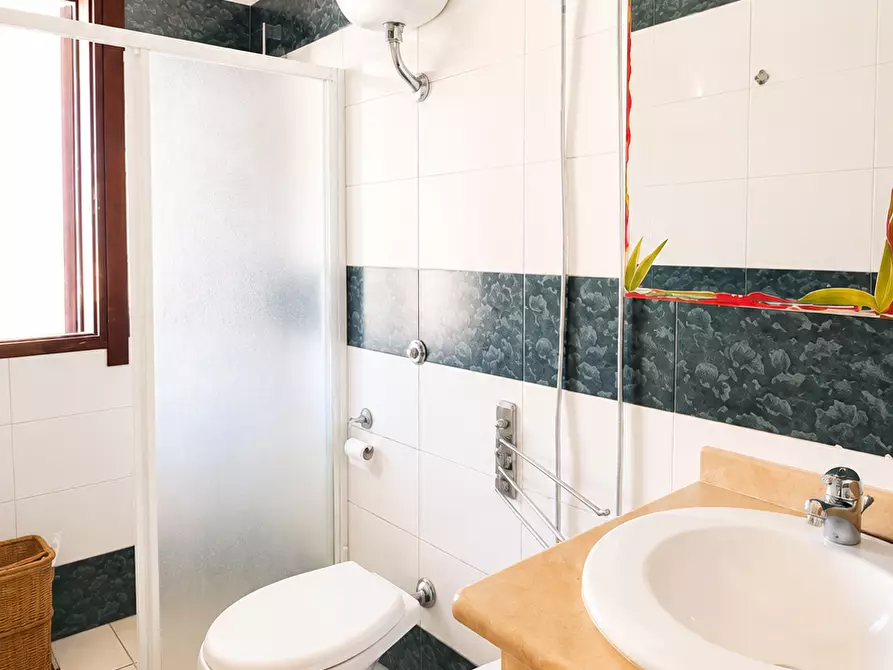 Immagine 20 di Trilocale in vendita  in Via Valona 10 a Lecce