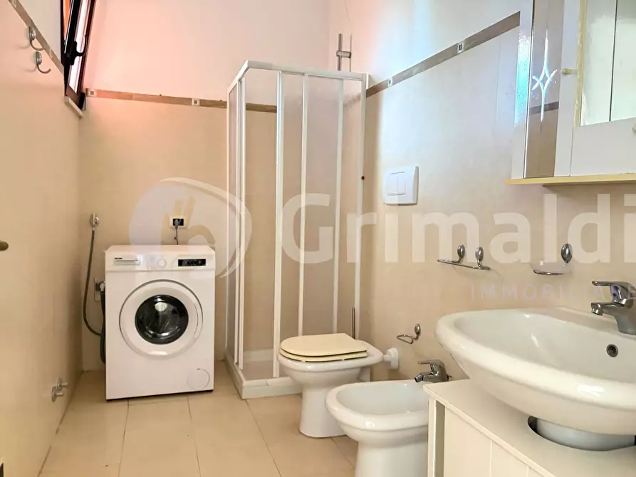 Immagine 26 di Trilocale in vendita  in Via della Robinia a Gallipoli