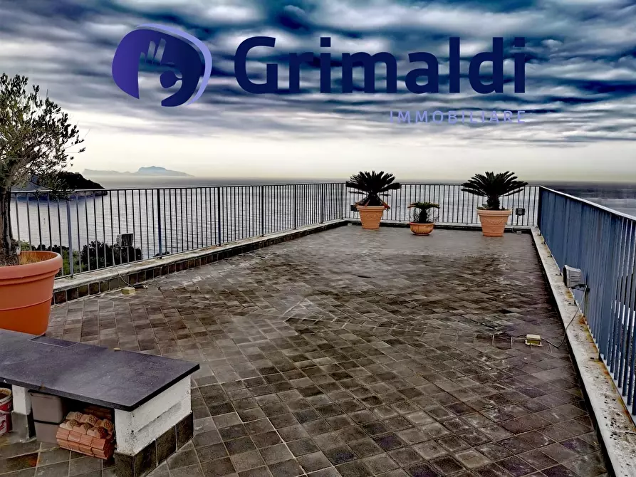 Immagine 1 di Attico in vendita  in Via San Gennaro Agnano 62 a Pozzuoli