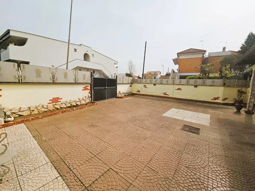 Immagine 6 di Quadrilocale in vendita  in Via dei Delfini 102 a Ardea