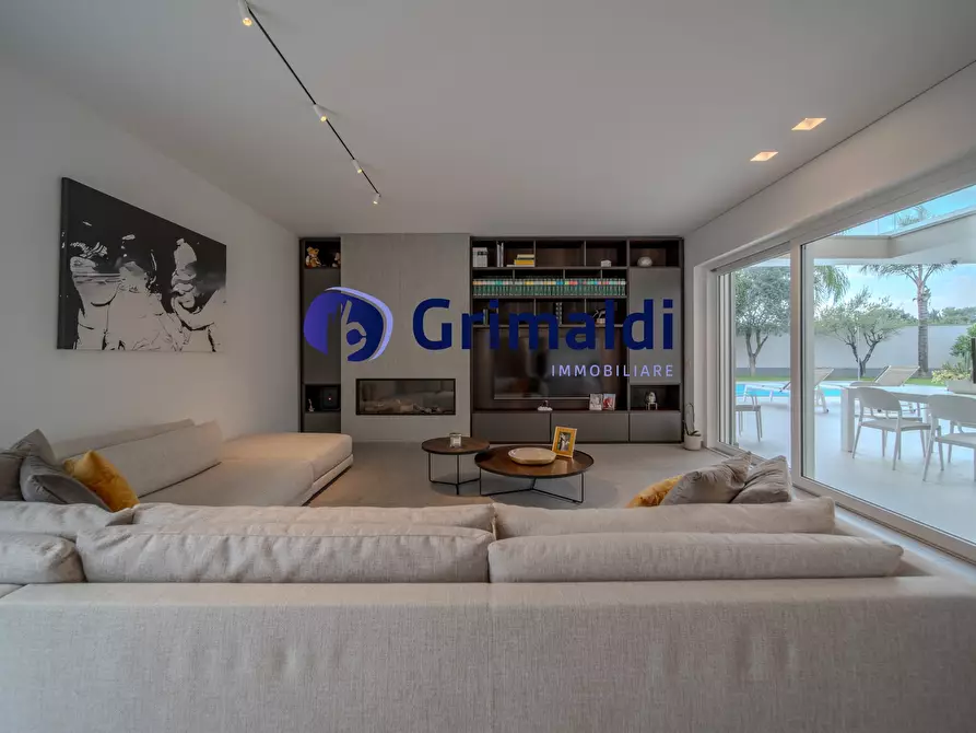 Immagine 12 di Villa in vendita  a Napoli