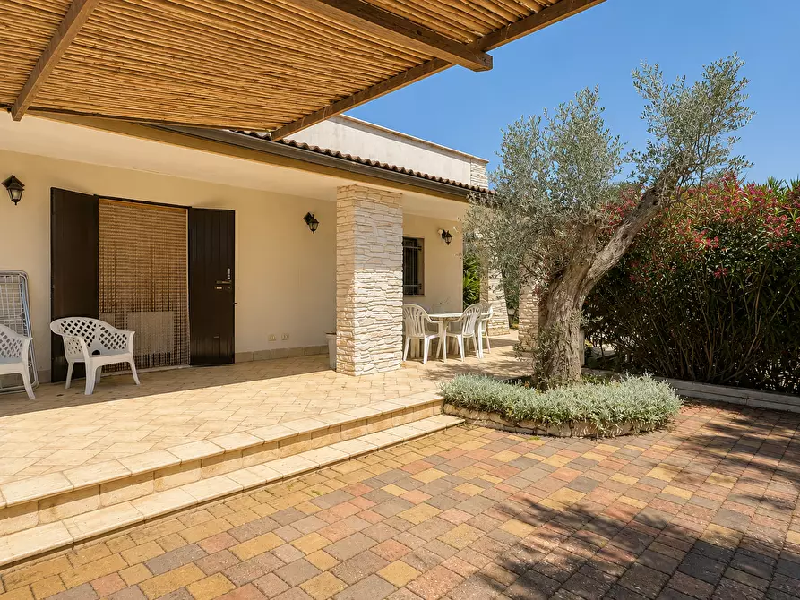 Immagine 26 di Villa in vendita  a San Vito Dei Normanni