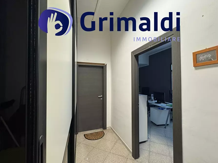 Immagine 2 di Ufficio in affitto  a Napoli