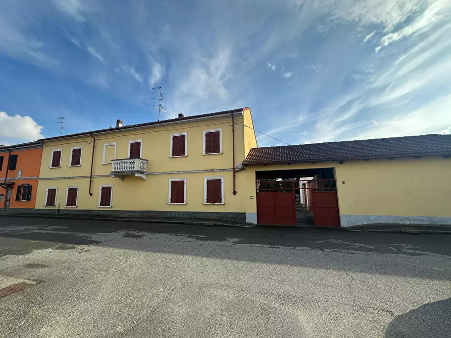 Immagine 1 di Casa bifamiliare in vendita  in Via Guglielmo Marconi 29 a Prarolo