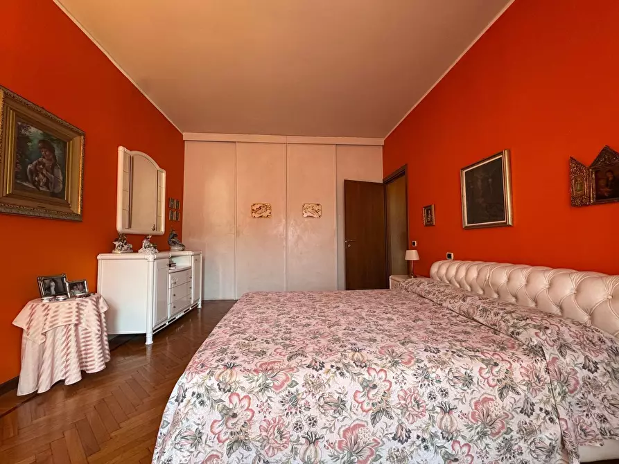 Immagine 14 di Bilocale in vendita  in Viale Massenzio Masia 79 a Como