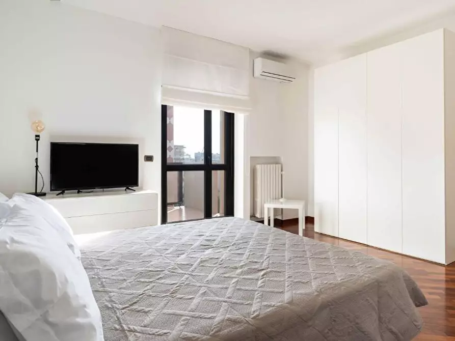 Immagine 30 di Quadrilocale in vendita  in Via Salvatore Matarrese 10 a Bari