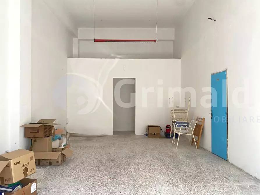 Immagine 2 di Laboratorio in vendita  in Via Roma 113 a Sannicola