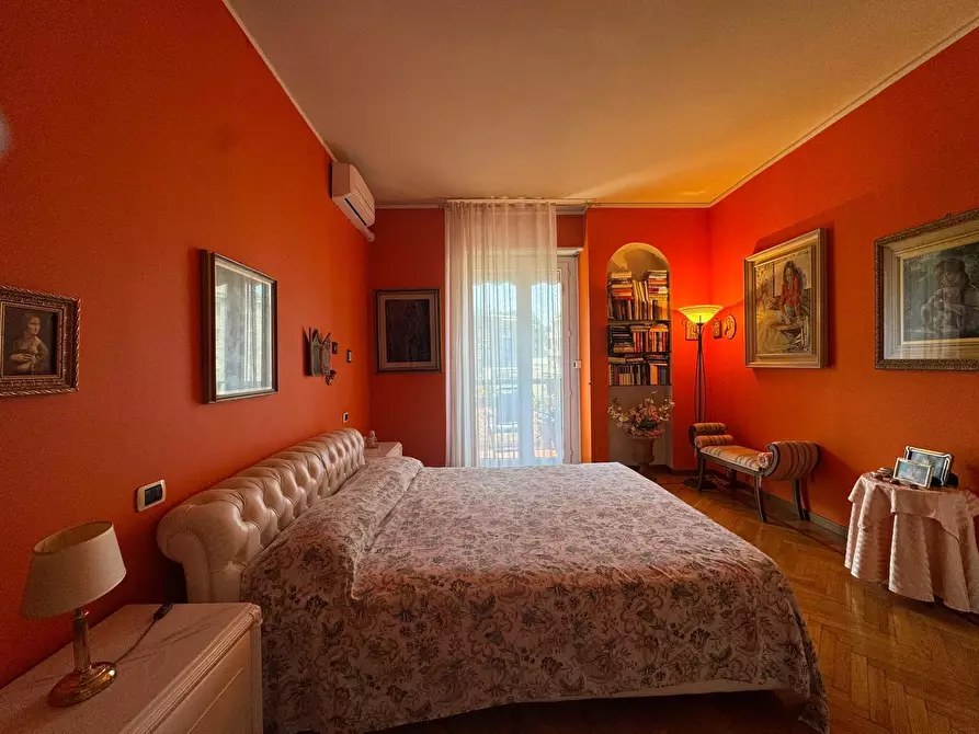 Immagine 13 di Bilocale in vendita  in Viale Massenzio Masia 79 a Como