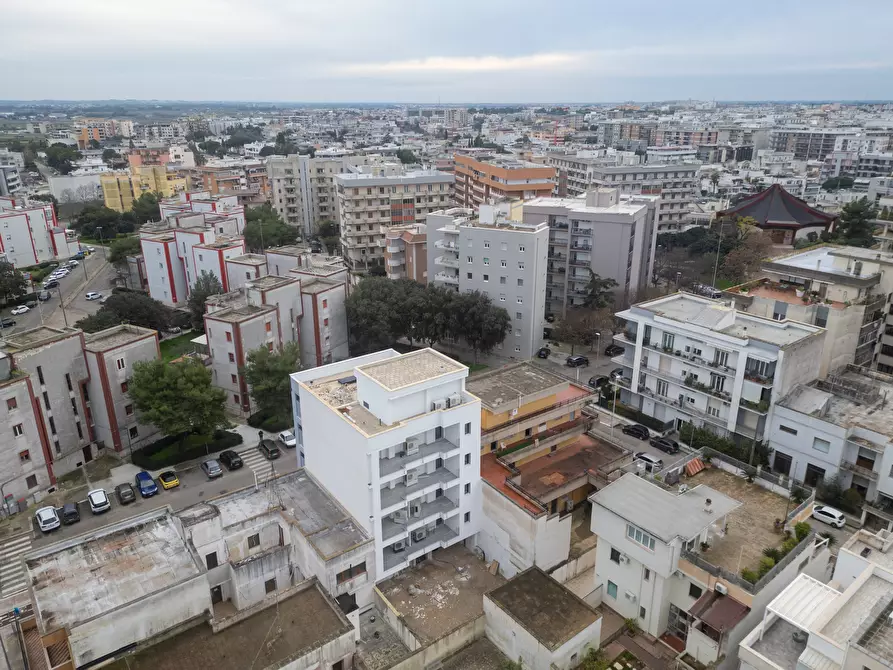 Immagine 40 di Quadrilocale in vendita  in Via Benedetto Croce 5656 a Lecce