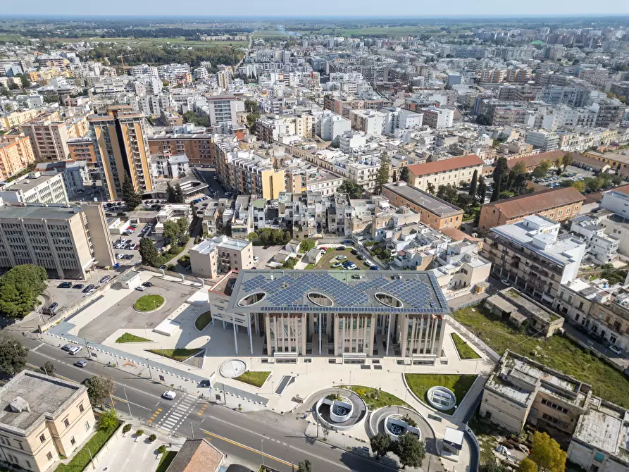 Immagine 55 di Ufficio in vendita  in Via Colonnello Archimede Costadura 2C a Lecce