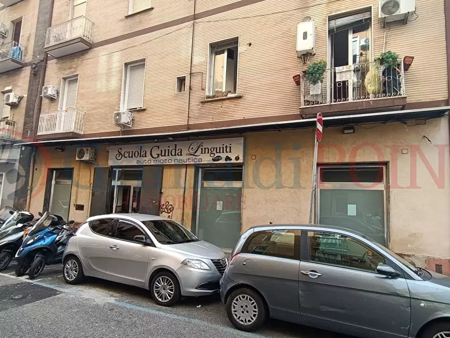 Immagine 1 di Locale commerciale in vendita  in Via Genova 112 a Napoli