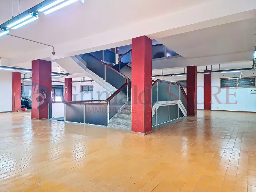 Immagine 10 di Attività commerciale in vendita  a Francavilla Fontana