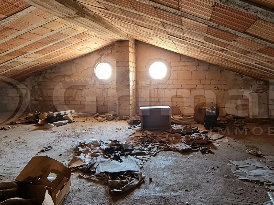Immagine 40 di Palazzo in vendita  in Via Sferracavallo Snc a San Martino Valle Caudina