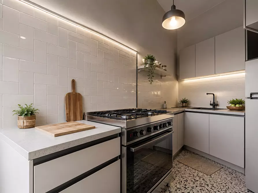 Immagine 8 di Quadrilocale in vendita  in Via Regina Elena 23 a Lecce