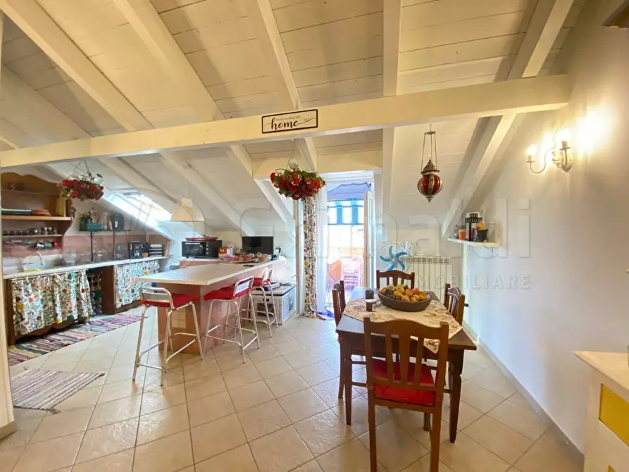 Immagine 5 di Trilocale in vendita  a Giugliano In Campania