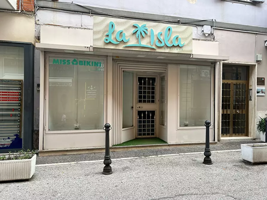 Immagine 2 di Attività commerciale in affitto  in Via XX Settembre a Anzio