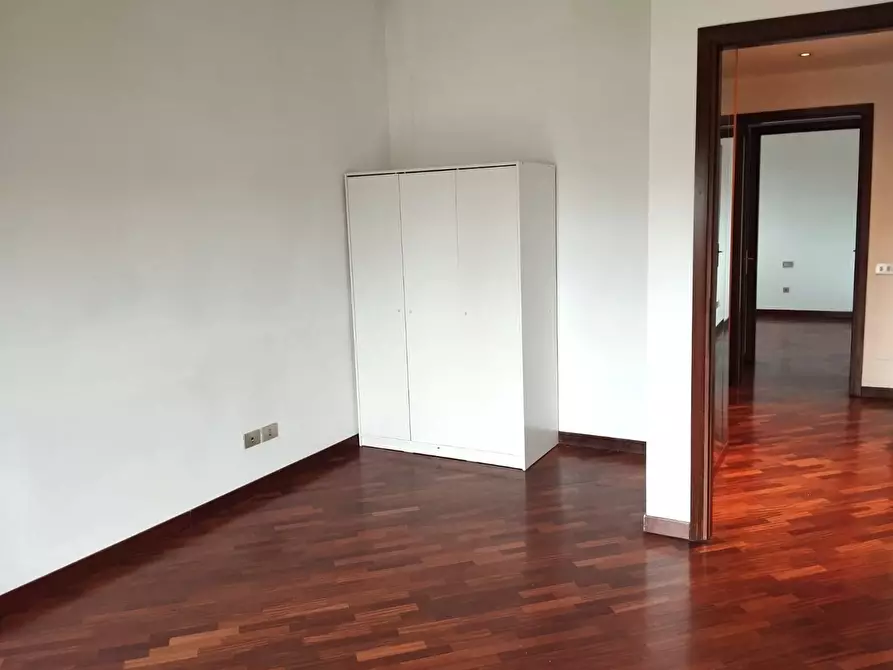 Immagine 24 di Trilocale in affitto  in Via Decembrio 25 a Milano