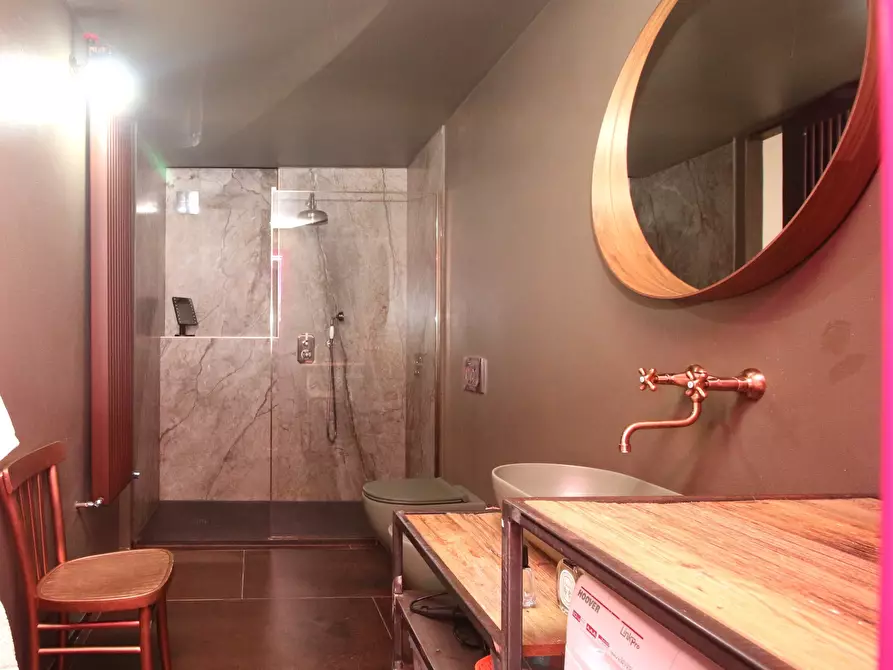 Immagine 19 di Loft/Open space in vendita  in Via Francesco Anzani 12 a Como