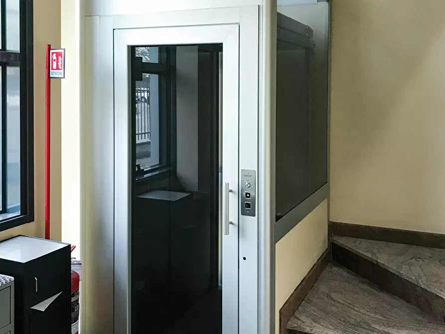 Immagine 13 di Capannone industriale in vendita  in Via Papa Pio X 66 a Mariano Comense